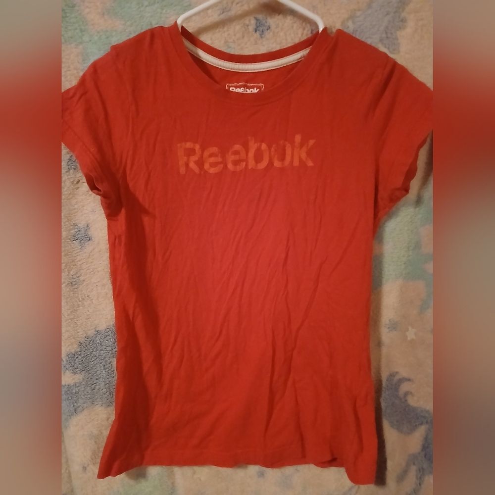 Reebok PINK Short Sleeve Tee Size Medium